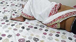 naukar ne bistar par aram kar rahe the aur malik ka beta jakar uski chudai karne laga - Indian Sex