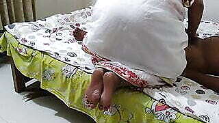 Desi Hot Aunty Ne Mera Bada Lund Dekha Aur Meri Chudai Ki (Main Ne Bahut Maje Kiye)