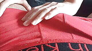 she knows how to touch a big dick, she makes me cum very fast!