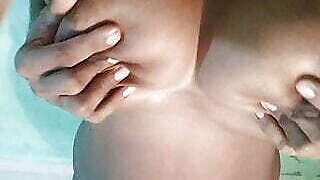 Tamil Mallu aunty big boobs