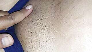 Behan ki panty khol ke chut me hath lagaya. Indian beautiful shaved pussy.