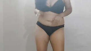 Bhabhi saree me nachte huye