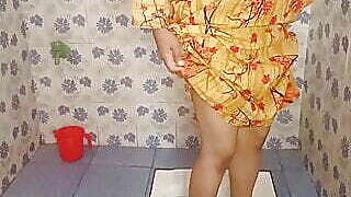 Desi Indian-Nepali Milf Bhabhi Pissing in Bathroom Show to Her Ex Lover