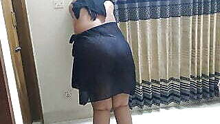 Hot Lady Boss Ki Pyaas, Played By Sarika And Rahul, Full Movie