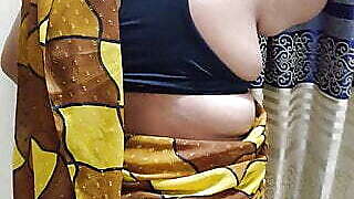 Girlfriend Ko Ghar Par Na Pakar Maine Uski Sexy Maa Ki Sath Rep Kiya - Fuck Girlfriend's Mother, Without Finding A Her