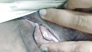 Indian hostell girl rashmi pussy fingring solo video