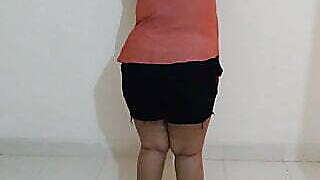 Chori Chori Deka Raha Tha Horny Hue - Indian Supper Hot Aunty Fucked By Driver in bed room