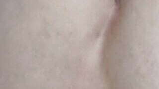 Hot bhabhi ki gaand maari tel lagakr raat m