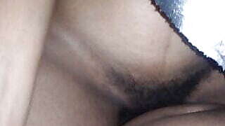 Bhabhi ji ka aaj sex karne ka bhut mood tha dever ke uper hi aagyi aur krne lgi