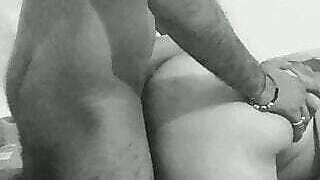 Hot wife ko piche se choda tel lga kr anal sex.