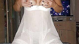 kaise mere dost kee patnee murga choosatee hai