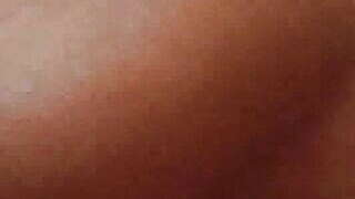 DESI BHABHI SHOW HES BOOBS TO HER BOYFRIEND ON VIDEO CALL