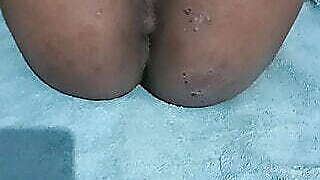 Bhabi ki chut kaise hai keyo itna bada