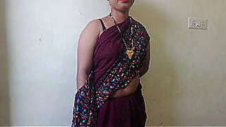 Hot Indian desi village bhabhi was sucking dick in mouth in clear dirty Hindi audio language