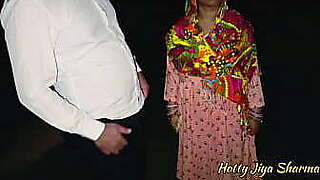 Desi Kulhad Pizza Couple sex tape Fucking video neighbors wife outdoor night sex.