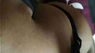 मराठी देसी आंटी के साथ ऑडियो के साथ हेडफोन यूज करे