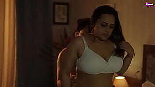 Room partner k sath masti