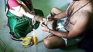 ढोंगी तांत्रिक बाबा ने अपनी भक्त को पूजा के बाद चोदा ! हिंदी डर्टी टॉक