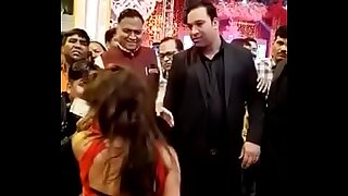 Hot nude Indian Girl Mujra in Red Saree