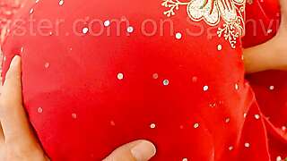 Indian Bhabhi Bebo's first time, Suhaagraat with her husband